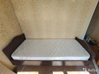 Одноместная кровать с матрасом, состояние почти что новое, стоит уже давно без дела на квартире, в Бийске