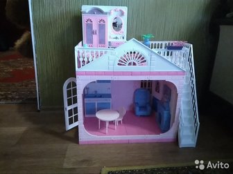 Домик для Барби 2-ух этажный с музыкальной мебелью(Спальня,кухня,зал), Б/у в отличном состоянииСостояние: Б/у в Чебоксарах