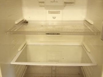 Холодильник то морозит то нет пробемы с оттайкой в Ярославле