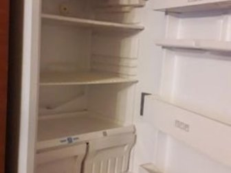Холодильник Stinol, полностью в рабочем  состоянии, два компрессора один на морозильную камеру другой на холодильник,  Морозильная камера на 4 ящикa,  Высота 185 в Кирове