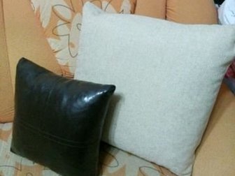 Две подушки, маленькая под кожу, большая из плотной светлой ткани в Кирове