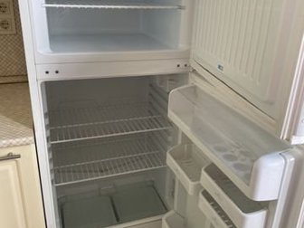Холодильник Стинол, в рабочем состоянии, ручка с трещинамиСостояние: Б/у в Курске