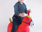 Скачать foto  Лошадь-прыгунок со звуком красная порадует малыша 34500356 в Абакане