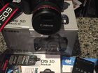    Canon EOS 5D Mark III DSLR    Canon 24-105mm F / 4L IS USM AF  35133875  