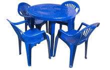 Стулья и столы пластиковые
