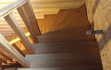 Готовые деревянные лестницы на второй этаж