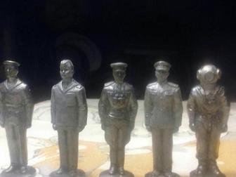 Скачать бесплатно фото Коллекционирование Оловянные солдатики, Матросы, офицеры, водолазы 68040310 в Москве