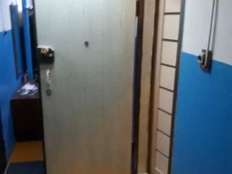 Продам железную дверь в хорошем состоянии,  Размеры 880 - ширина , 2015 мм - высота в Мурманске
