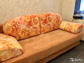 Велюровый диван ?? в идеальном состоянии длинна 2м, ширина в сложенном виде 95смСостояние: Б/у в Мурманске