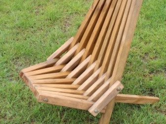 Деревянный стул-шезлонг кентуккиКоторый отлично подойдёт  для дач и пикникаЦвет любой в Омске