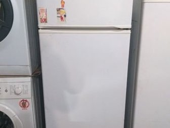 Продаю полностью рабочий холодильникХорошее состояниеВозможна доставка в Раменском