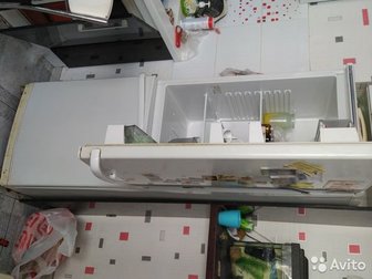 отдаю даром холодильник компрессор работает не морозит походу выбежал фреон в Раменском