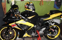    Suzuki GSX-R 750