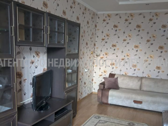 3144 Продается уютная 2-х комнатная  квартира с мебелью горка, диван, спальный и кухонный гарнитур, стиральная машинка, холодильник, сплит система, на всех окнах в Ставрополе