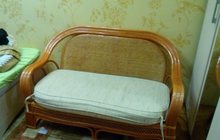 Двухместный плетеный диван