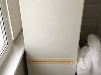 Холодильник Stinol - 101L,  Все описание есть в паспортных характеристиках на фото,  Отлично работает,  Морозилка справляется со своими функциями, Из недочетов только в Тольятти