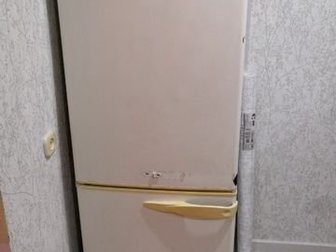 Холодильник в рабочем состоянии, имеются косметические повреждения,  Вместительный,  Самовывоз, в Великом Новгороде