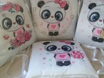 Шикарный комплект от ИвановаSleep! Очаровательнейшие панды 100% понравятся вашей малышке! В комплекте одеяло, бортики на 4 стороны, простыня и наволочка,  Одеяло в Волгограде