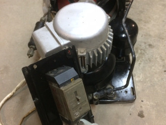 Вечный холодильный агрегат из СССР в комплекте с асинхронным двигателем радиатором , реле , термостатом и т, д,  в идеальном рабочем состоянии с электрикой и автоматом в Волжском